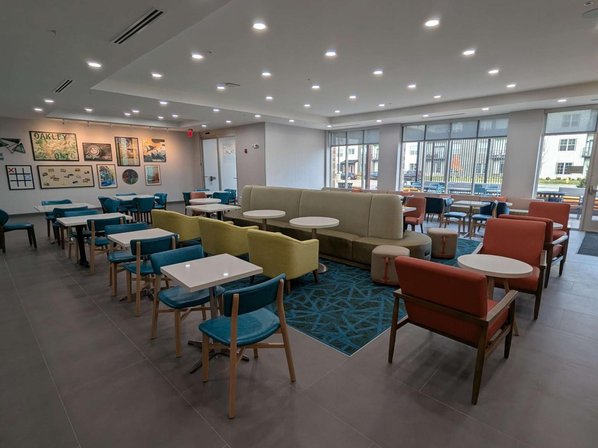 Home2 Suites By Hilton Cincinnati Midtown Oakley Exteriör bild